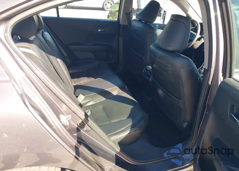 2015 Honda Accord Ex-L z USA, uszkodzony, nr VIN 1HGCR2F83FA067207